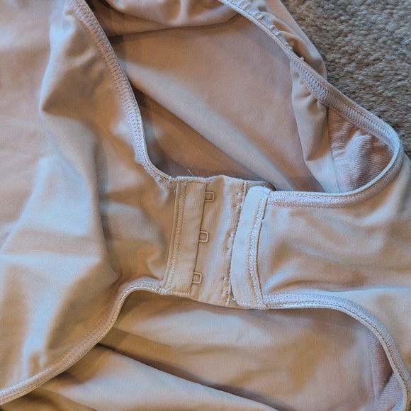 Flexees Light Beige Shapewear Bodysuit 34D - Picture 2 of 4